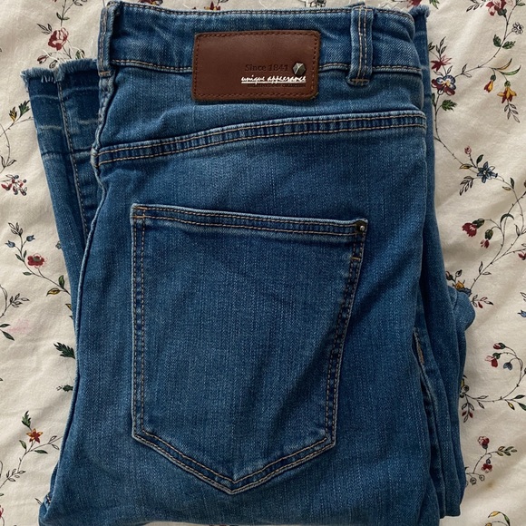 Distressed Flare Bottom Jeans - Picture 4 of 4